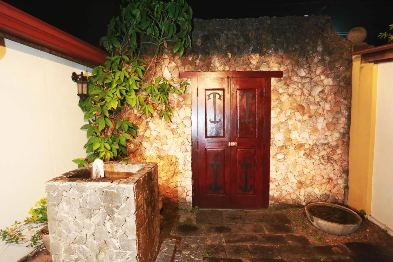 Villa Kusum Hikkaduwa Exterior photo