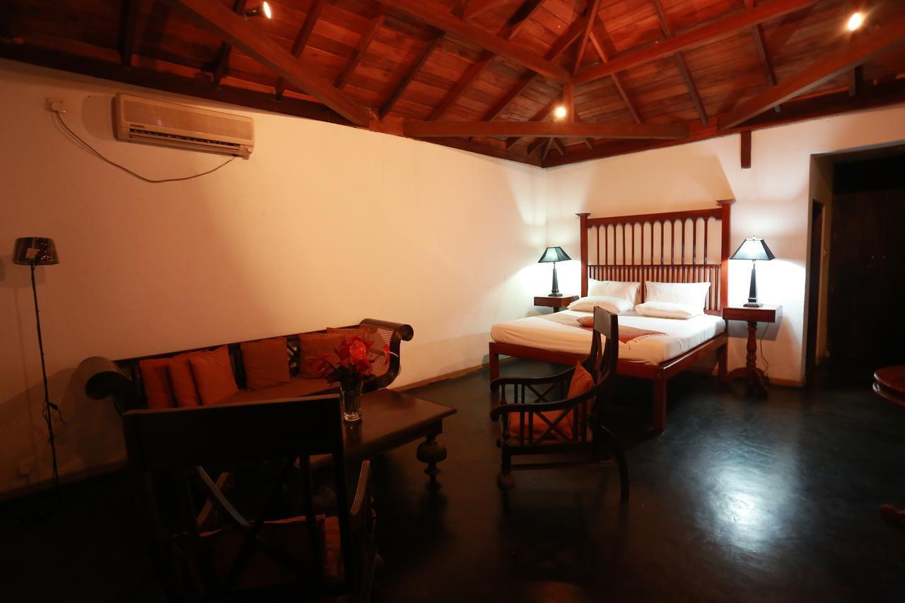 Villa Kusum Hikkaduwa Exterior photo