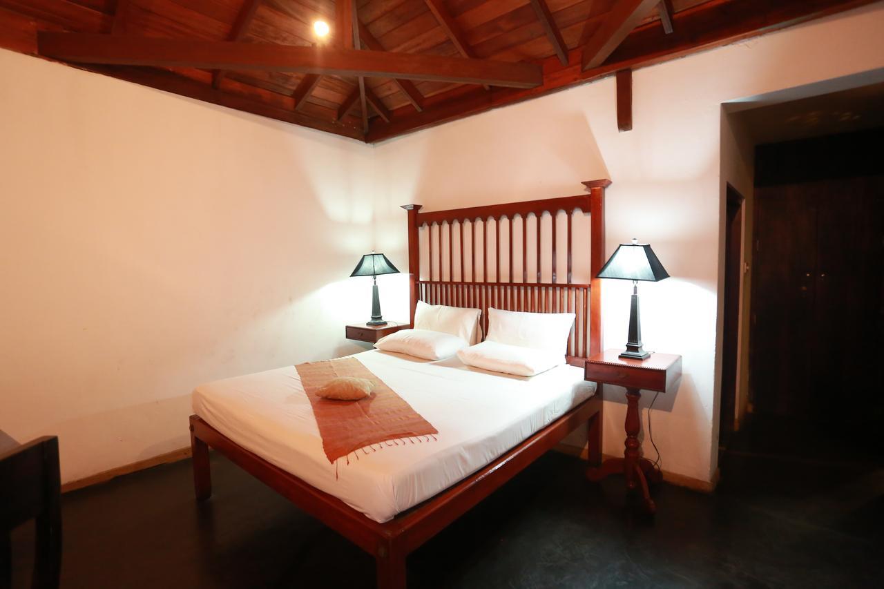 Villa Kusum Hikkaduwa Exterior photo